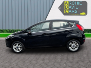 2015 Ford Fiesta 1.0 T Ecoboost Zetec in Black — image 5