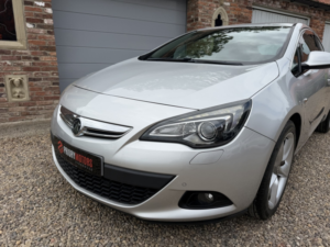 2011 Vauxhall Astra Gtc 2.0 Cdti Sri in Silver — image 5