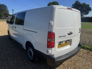 2022 Fiat Scudo 2.0 Multijet Tecnico 6 SEAT Crew Van in White — image 6