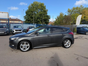 2016 Ford Focus 1.0t Ecoboost Zetec S Euro 6 (s/s) 5dr in Grey — image 3