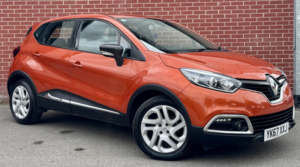 2017 Renault Captur 1.5 Dynamique Nav Dci 90 Auto in Orange — image 3