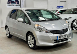 2015 Honda Jazz 1.4 I-Vtec Es Plus CVT Euro 5 5dr in Silver — image 2
