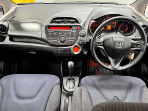 2015 Honda Jazz 1.4 I-Vtec Es Plus CVT Euro 5 5dr in Silver — image 4