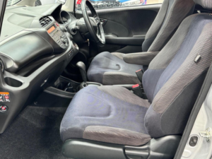 2015 Honda Jazz 1.4 I-Vtec Es Plus CVT Euro 5 5dr in Silver — image 5