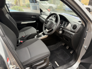2018 Suzuki Vitara 1.6 Sz-T Low Mileage Full Service History Apple Car Play Reversing Camera Bluetooth Ac Two Keys in Grey — image 5