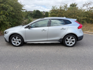 2014 Volvo V40 D3 Cross Country Se Nav in Silver — image 6