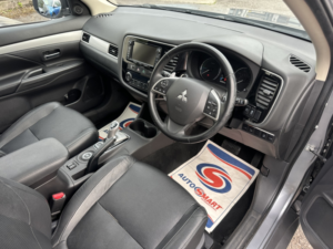 2015 Mitsubishi Outlander 2.0 H 12kwh Gx4hs in Grey — image 4
