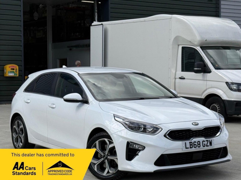 2019 Kia Ceed 1.6 Crdi 3 Euro 6 (s/s) 5dr in White — image 1