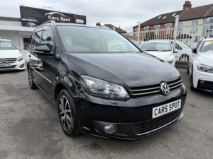 2015 Volkswagen Touran 1.4 Tsi High Line Fresh Import Verified Mile Finance Avb in Black — image 2