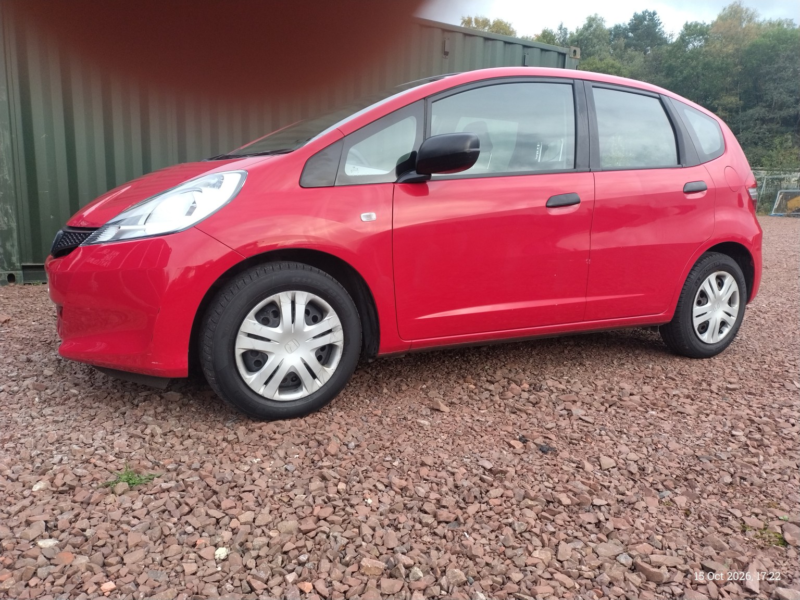 2014 Honda Jazz 1.2 I-Vtec S in Red — image 1