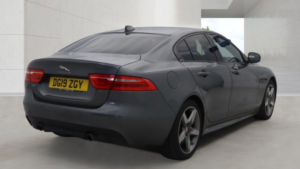 2019 Jaguar Xe 2.0i Gpf R-Sport Saloon 4dr Petrol Auto Euro 6 (s/s) (200 Ps) in Grey — image 4