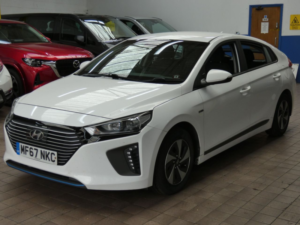 2017 Hyundai Ioniq 1.6 H-Gdi Se Hatchback 5dr Petrol Hybrid Dct Euro 6 (s/s) (141 Ps) in White — image 3