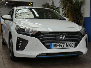 2017 Hyundai Ioniq 1.6 H-Gdi Se Hatchback 5dr Petrol Hybrid Dct Euro 6 (s/s) (141 Ps) in White — image 4