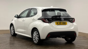 2021 Toyota Yaris 1.5 Vvt-H Icon in White — image 3