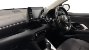 2021 Toyota Yaris 1.5 Vvt-H Icon in White — image 4