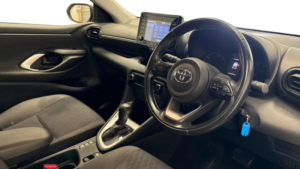 2021 Toyota Yaris 1.5 Vvt-H Icon in White — image 6