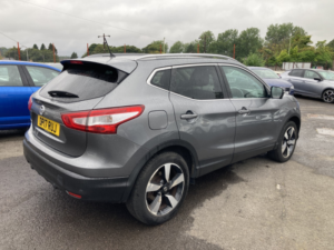 2017 Nissan Qashqai 1.2 Dig-T N-Connecta in Grey — image 4