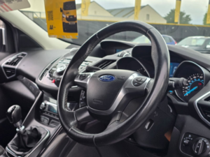 2014 Ford Kuga 2.0 Tdci Titanium SUV 5dr Diesel Manual AWD Euro 5 (163 Ps) in White — image 3