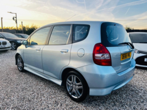 2006 Honda Jazz 1.4 I-Dsi Sport CVT-7 5dr in Blue — image 2
