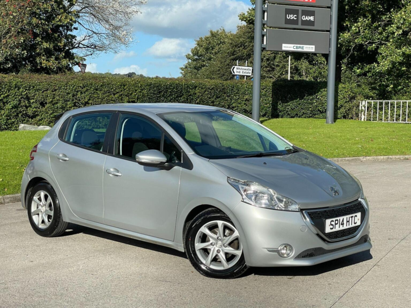 2014 Peugeot 208 1.4 E-Hdi Active Egc Euro 5 (s/s) 5dr in Silver — image 1
