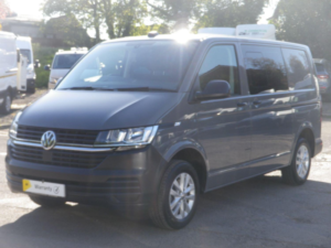 2025 Volkswagen Transporter 2.0 Tdi T32 Kombi Startline DSG Auto With VW Towbar In Pure Grey in Grey — image 4