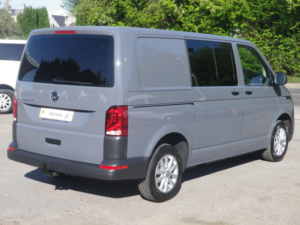 2025 Volkswagen Transporter 2.0 Tdi T32 Kombi Startline DSG Auto With VW Towbar In Pure Grey in Grey — image 6