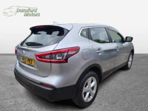 2019 Nissan Qashqai 1.3 Dig-T Acenta Premium in Silver — image 3