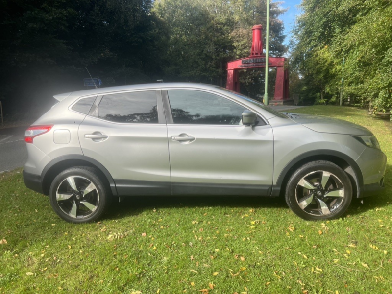2015 Nissan Qashqai 1.5 Dci N-Tec in Silver — image 1