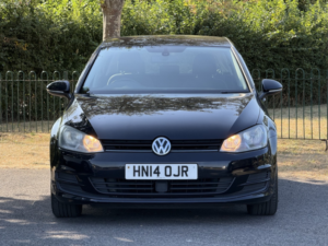 2014 Volkswagen Golf 1.4 Tsi Bluemotion Tech Se in Black — image 2