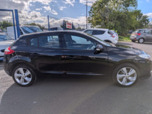 2012 Renault Megane 1.6 16v Dynamique Tomtom in Black — image 6
