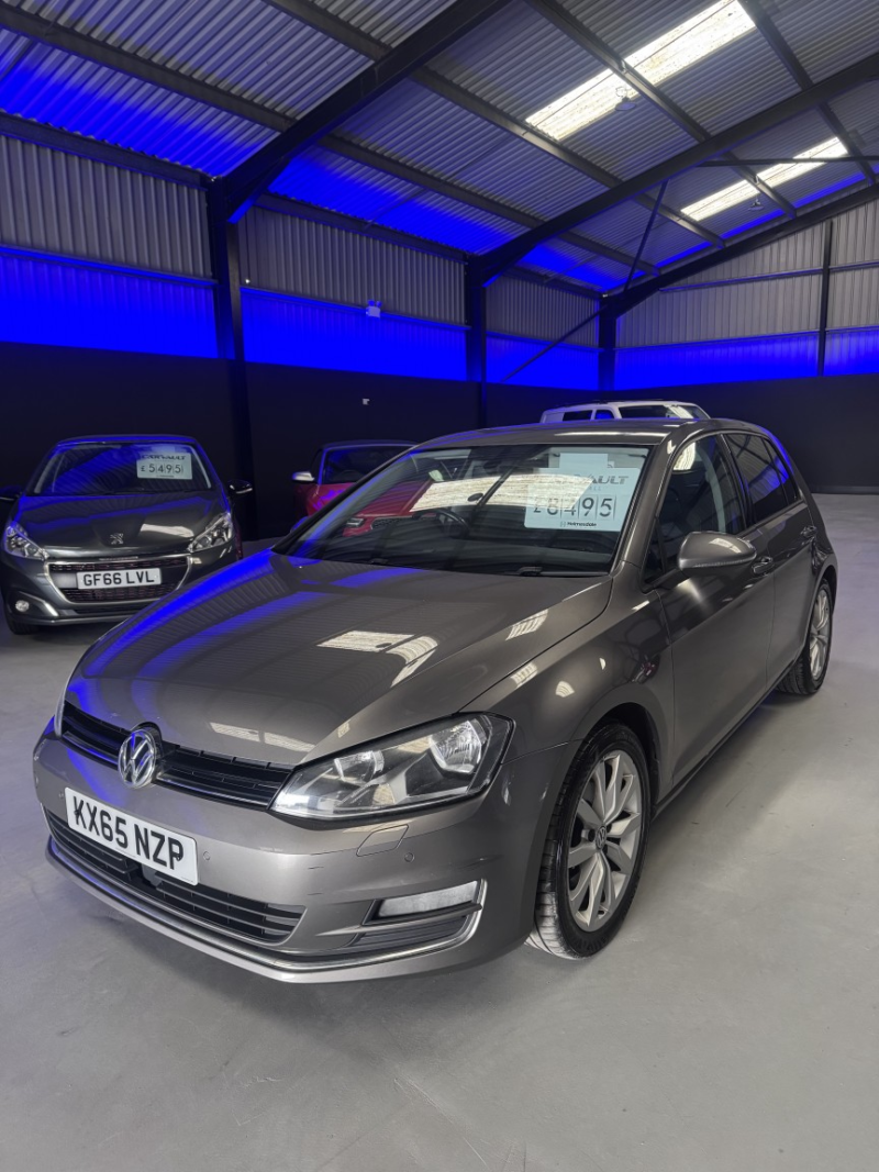2015 Volkswagen Golf 2.0 Tdi Bluemotion Tech Gt in Grey — image 1