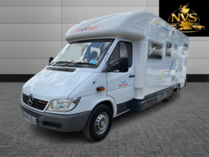 2003 Mercedes-Benz Sprinter Motorhome in White — image 3