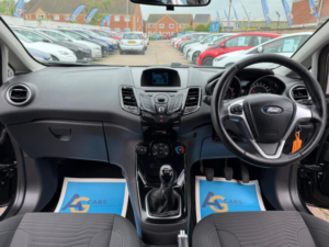 2014 Ford Fiesta 1.25 Zetec Euro 5 5dr in Black — image 2