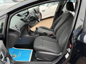 2014 Ford Fiesta 1.25 Zetec Euro 5 5dr in Black — image 4