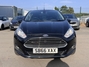 2016 Ford Fiesta 1.0 T Ecoboost Titanium in Black — image 5