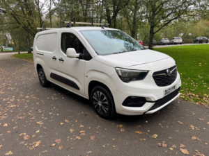 2021 Vauxhall Combo L2h1 2300 Sportive in White — image 2