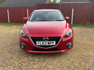 2014 Mazda Mazda3 2.0 Skyactiv-G Sport Nav Hatchback 5dr Petrol Manual Euro 5 (s/s) (120 Ps) in Red — image 3