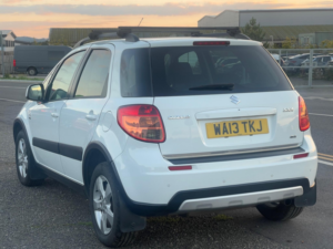 2013 Suzuki Sx4 2.0 Ddis Sz5 4grip Euro 5 5dr in White — image 4