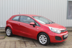 2015 Kia Rio 1.3 1 in Red — image 2