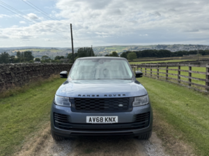 2018 Land Rover Range Rover 2.0 P400e 12.4kwh Autobiography in Blue — image 2
