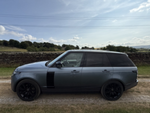 2018 Land Rover Range Rover 2.0 P400e 12.4kwh Autobiography in Blue — image 4