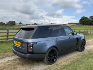 2018 Land Rover Range Rover 2.0 P400e 12.4kwh Autobiography in Blue — image 6