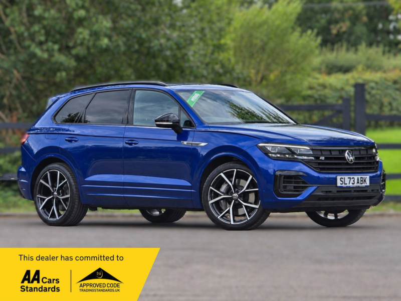 2023 Volkswagen Touareg 3.0 V6 Tsi Ehybrid 14.3kwh R SUV 5dr Petrol Plug-In Hybrid Tiptronic 4motion Euro 6 (s/s) (462 Ps) in Blue — image 1