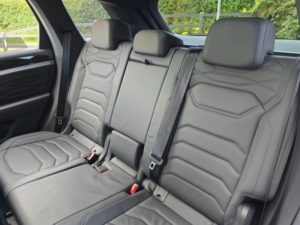 2023 Volkswagen Touareg 3.0 V6 Tsi Ehybrid 14.3kwh R SUV 5dr Petrol Plug-In Hybrid Tiptronic 4motion Euro 6 (s/s) (462 Ps) in Blue — image 5