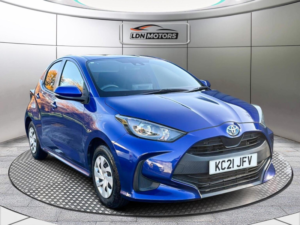 2021 Toyota Yaris 1.5 Vvt-H Excel E-CVT Euro 6 (s/s) 5dr in Blue — image 4