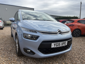 2015 Citroen C4 Picasso 1.6 E-Hdi Vtr+ in Blue — image 2
