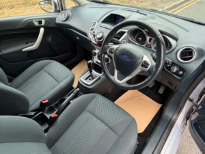 2011 Ford Fiesta 1.4 Titanium 5dr in Silver — image 2