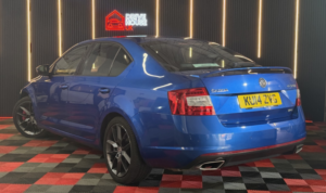 2014 Skoda Octavia 2.0 Tdi Vrs in Blue — image 2