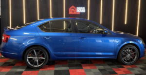 2014 Skoda Octavia 2.0 Tdi Vrs in Blue — image 5