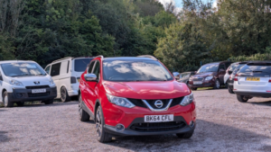 2014 Nissan Qashqai 1.5 Dci Tekna in Red — image 3